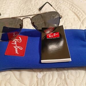Junior Ray-Ban Sunglasses with Blue Pouch